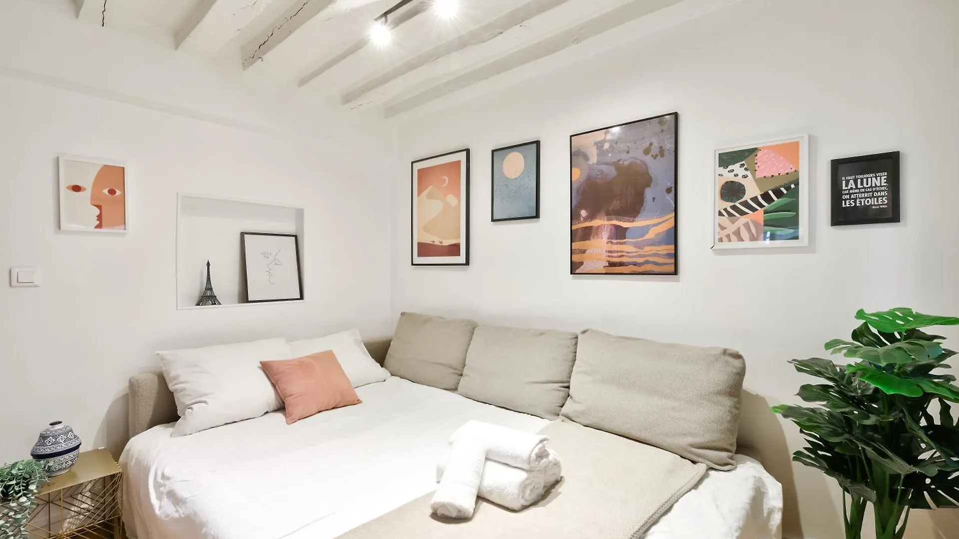 Modern Parisian Retreat Cozy T2 In Paris 02 Apartment France