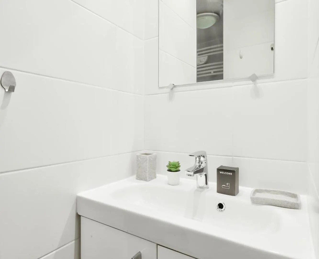 Modern Parisian Retreat Cozy T2 In Paris 02 Apartment 0*,  France