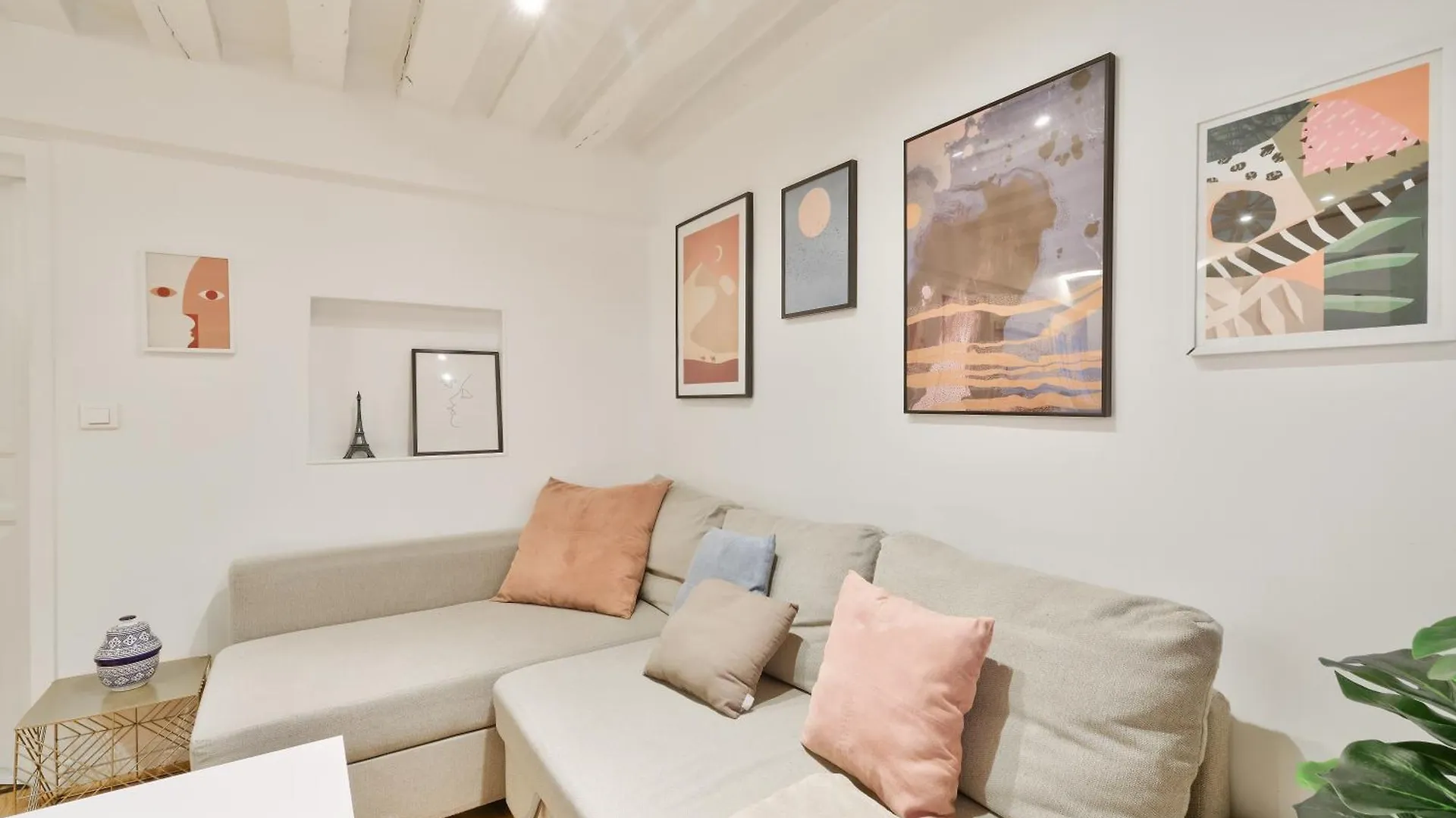 Modern Parisian Retreat Cozy T2 In Paris 02 Apartment